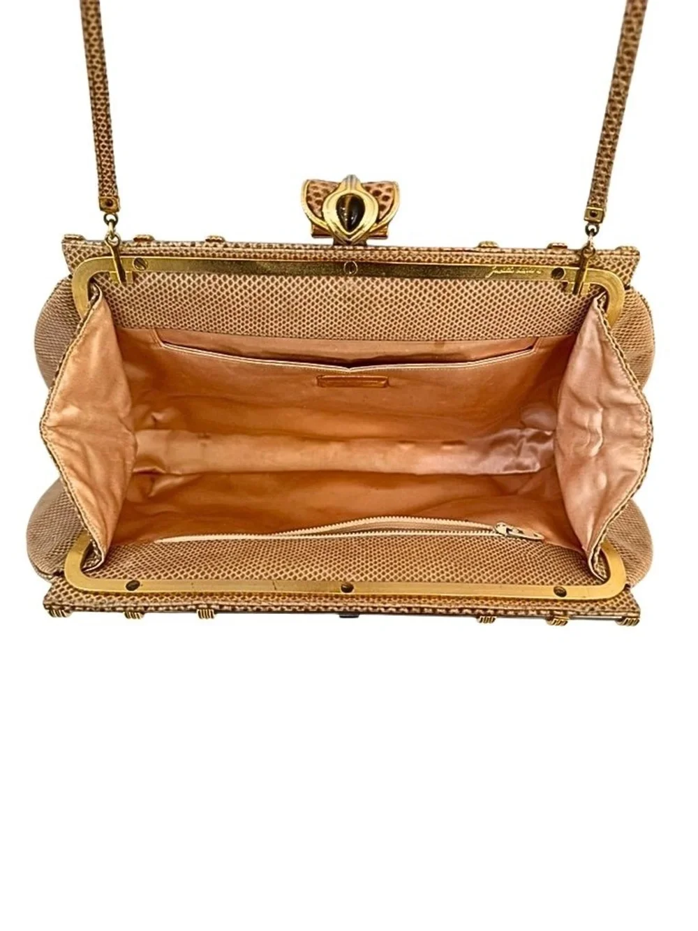 ✨ RARE ARCHIVAL PIECE ✨ Authentic Vintage 1980s Judith Leiber Lizard Skin Clutch